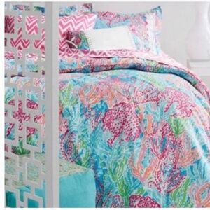 2 Lilly Pulitzer duvet covers